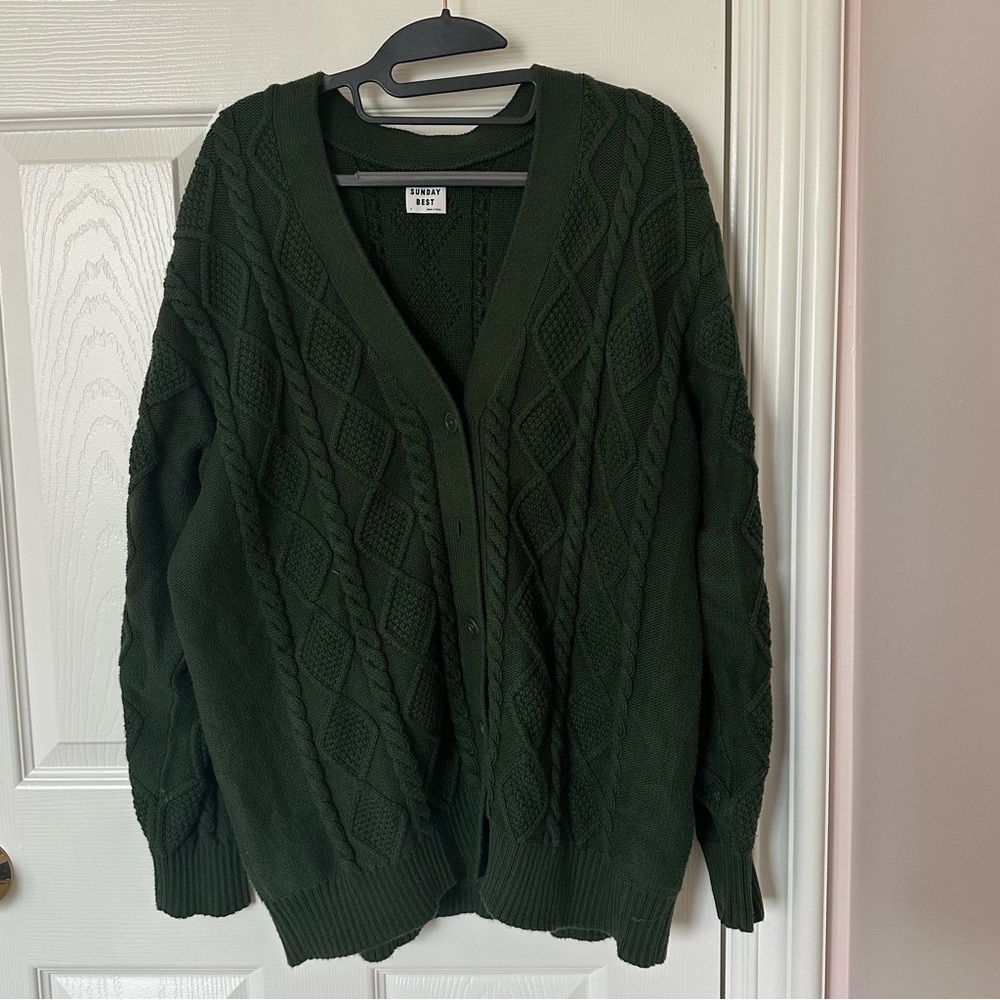 Aritzia Sunday Best
Peggy Cable Knit Cardigan